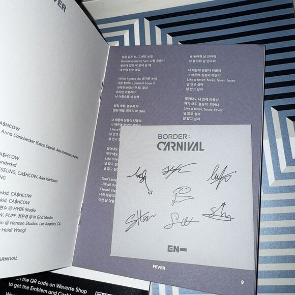 border: Carnival (incl. 190pg Photobook, 16pg Lyric Book) - Picture 4 of 5